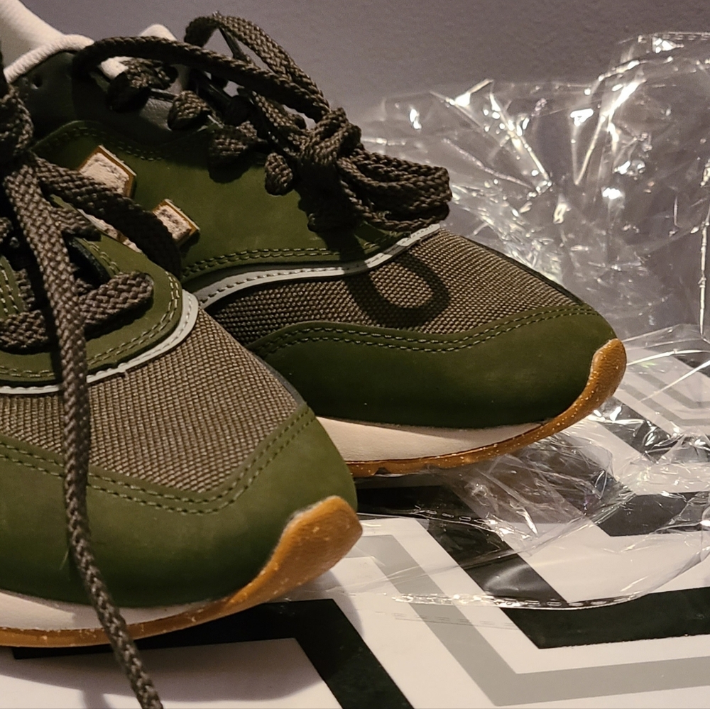 New Balance 997H in the "Covert Green & Raincloud M Sz 7.5 W Sz 9 - Picture 6 of 7